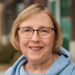 2022_Member_Photo_Debbie_Nuss